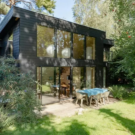 Feriehus Pearl House With Fairytale Shelter By The Shore