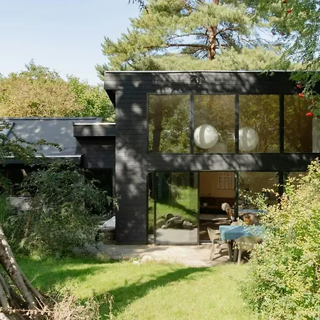 Pearl House With Fairytale Shelter By The Shore Asnæs